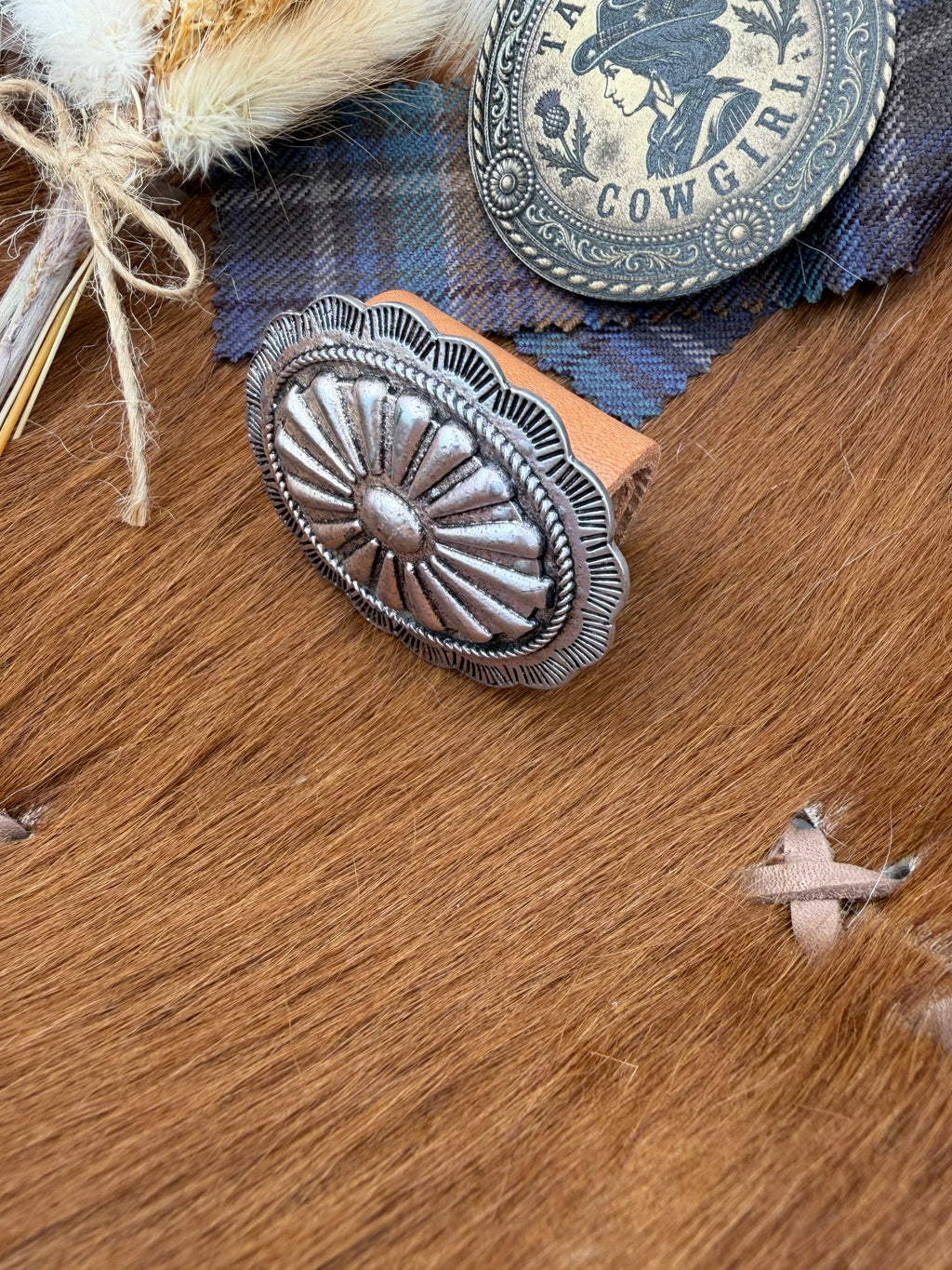 Oval Concho Flower Slide