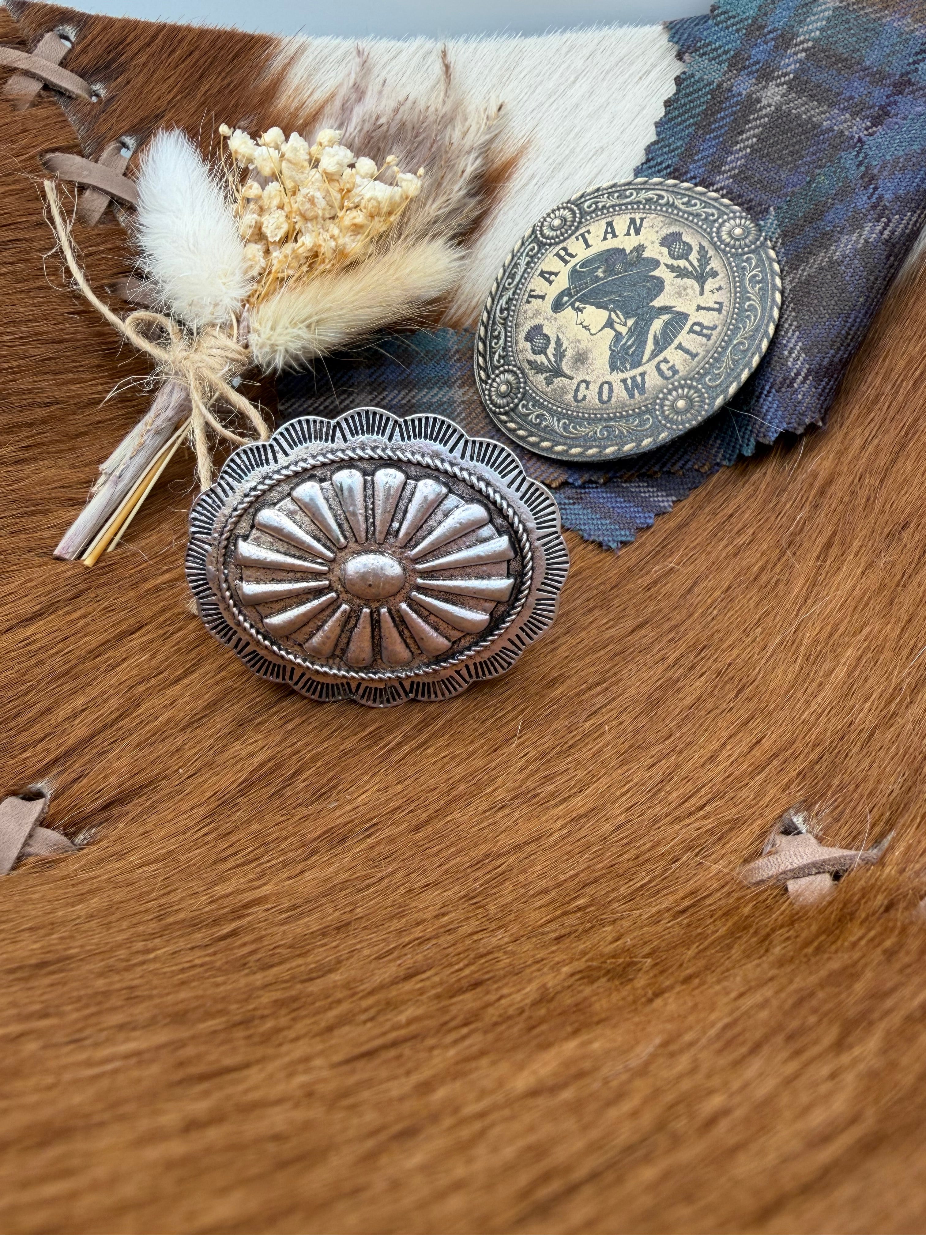 Oval Concho Flower Slide