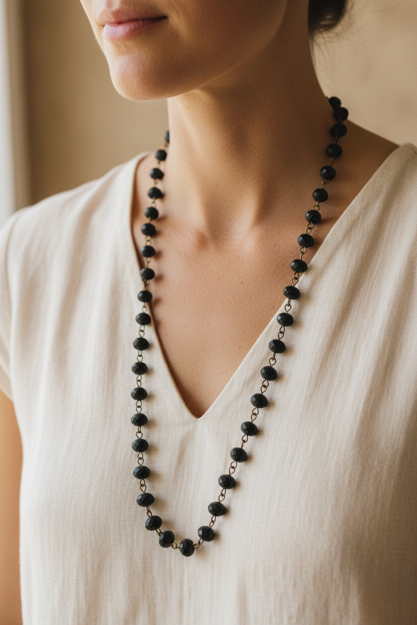 CRYSTAL LINKED NECKLACE